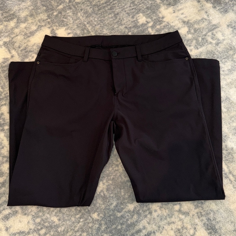 Lululemon Men's 29” inseam ABC pants - Picture 4 of 4